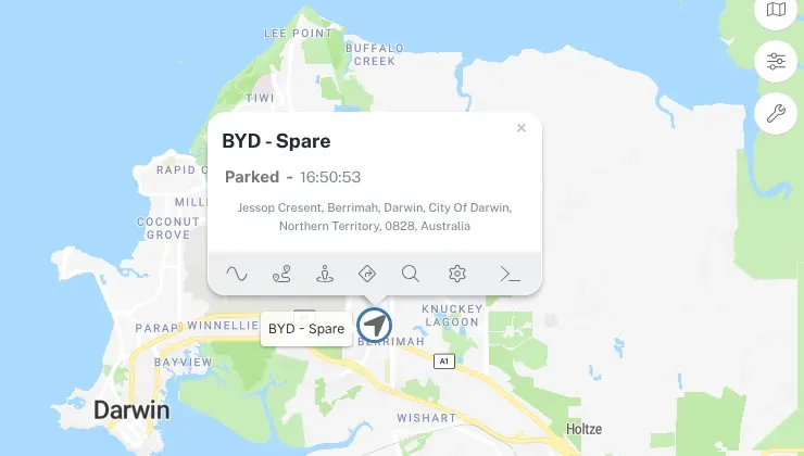 A vehicle selected on the map, with a pop-up showing its name, its status, the time of its last update and its address